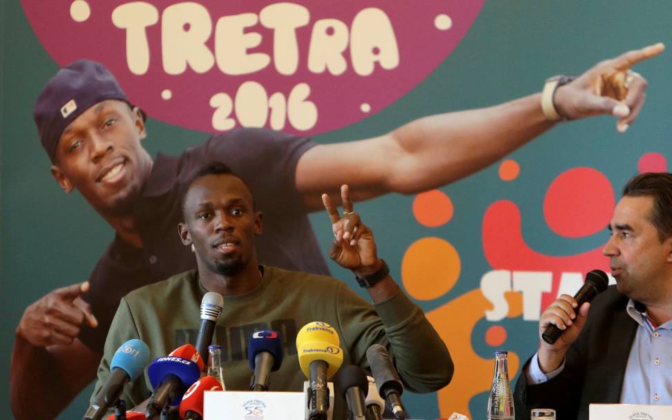 Il giamaicano Usain Bolt alla conferenza stampa prima della gara di atletica Ostrava Golden Spike a Praga (Reuters)
